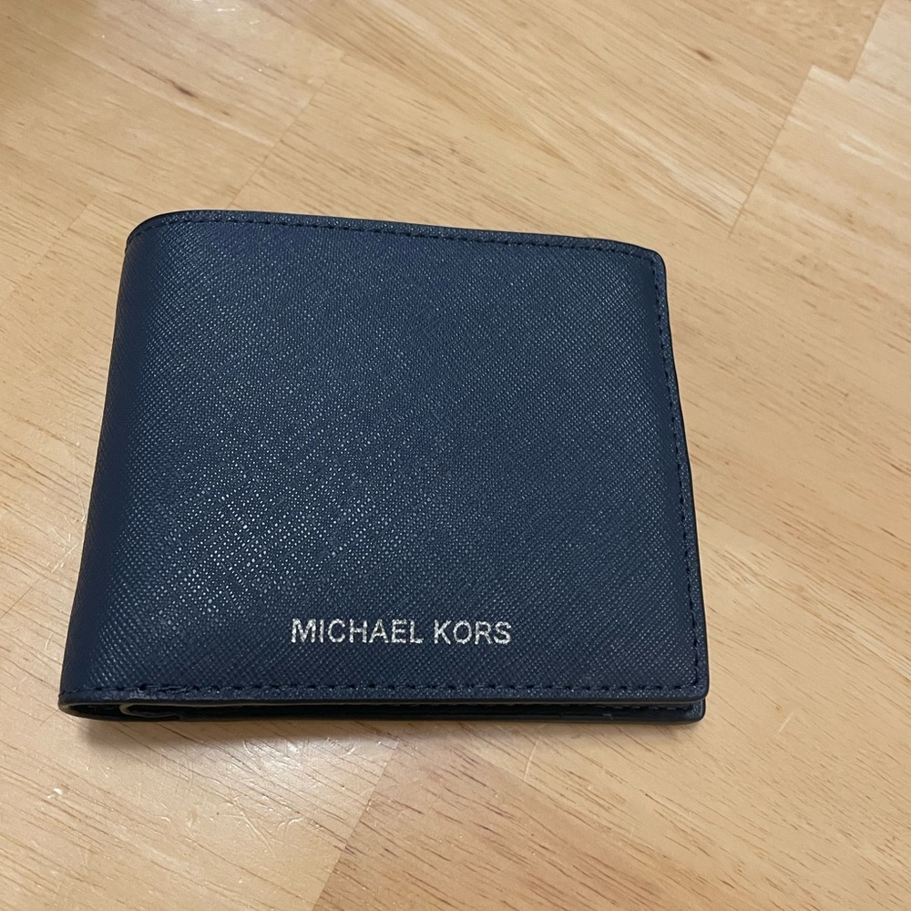 Michael KORS Leather Wallet